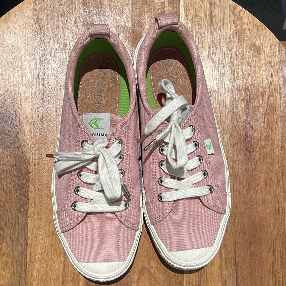 Cariuma Women’s OCA Low Rose Blush Pink Canvas Size 8
